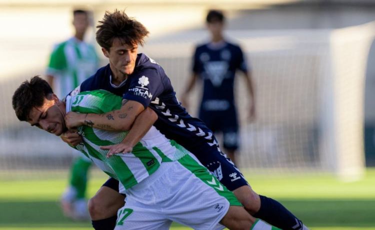 Betis Deportivo 0-0 Antoniano: Reparto de puntos en un derbi provincial vistoso e impredecible Betis Deportivo 0-0 Antoniano: Reparto de puntos en un derbi provincial vistoso e impredecible