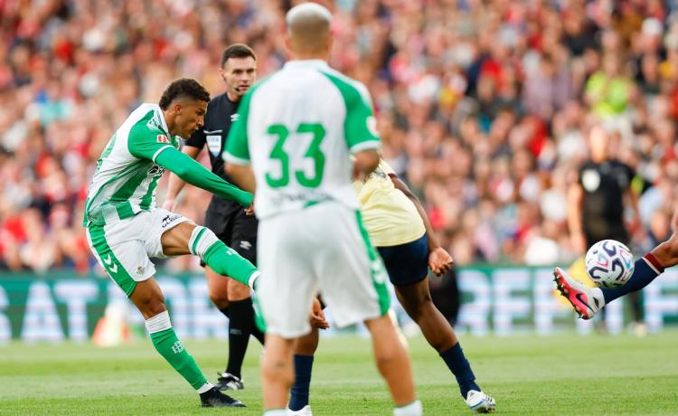 Arsenal 1-3 Betis: Partidazo sin ‘9’ para un triunfo de prestigio ante el subcampeón de la Champions Arsenal 1-3 Betis: Partidazo sin ‘9’ para un triunfo de prestigio ante el subcampeón de la Champions