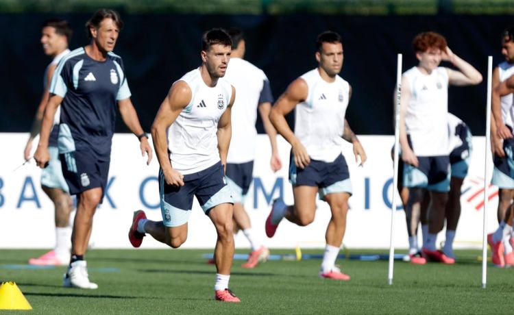 Lo Celso sigue sin estrenarse en un Mundial: Scaloni tampoco lo alineó en el segundo partido Lo Celso sigue sin estrenarse en un Mundial: Scaloni tampoco lo alineó en el segundo partido