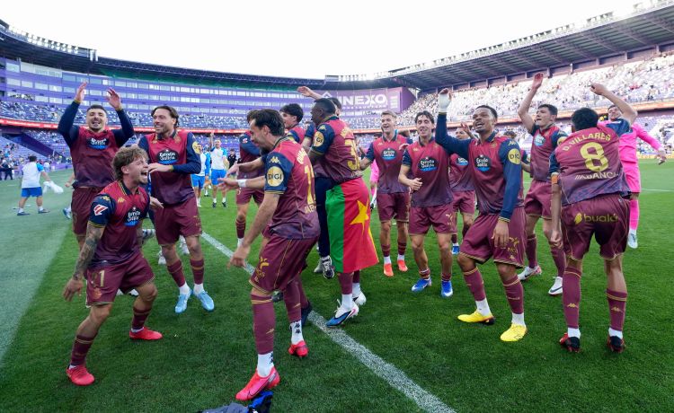 El Deportivo iguala el récord de 12 ascensos del Betis El Deportivo iguala el récord de 12 ascensos del Betis