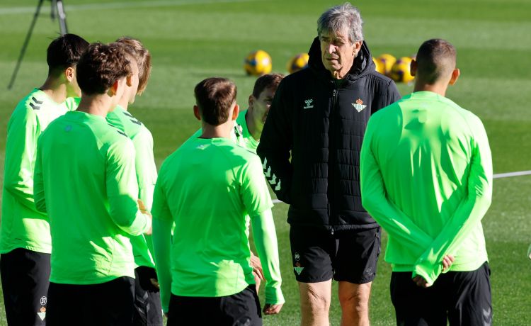 Pellegrini: “¿Mercado? No estamos buscando cambiar todo el plantel” Pellegrini: “¿Mercado? No estamos buscando cambiar todo el plantel”