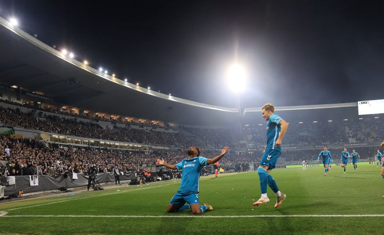 Bakambu vale los cuartos Bakambu vale los cuartos