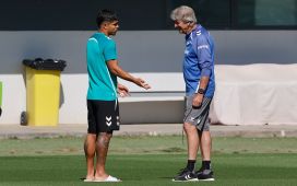 Pellegrini: “Estar en Champions dos fechas antes es para levantarse una estatua” Pellegrini: “Estar en Champions dos fechas antes es para levantarse una estatua”