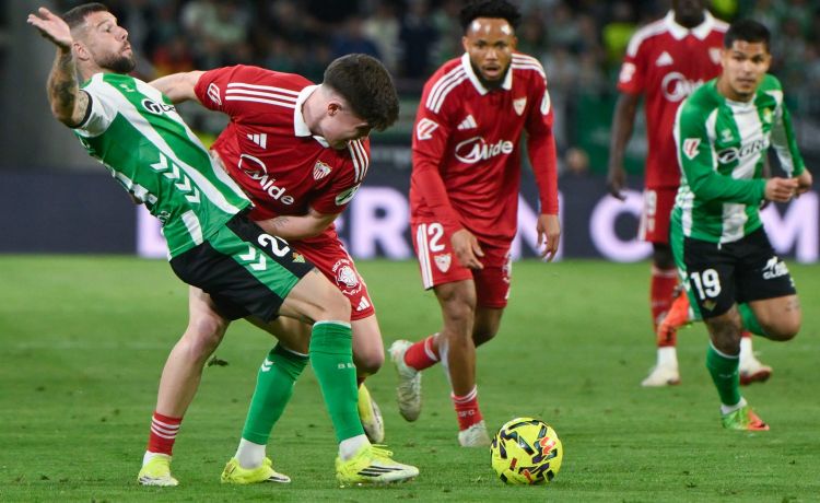 El drama de los centros laterales en el Betis El drama de los centros laterales en el Betis