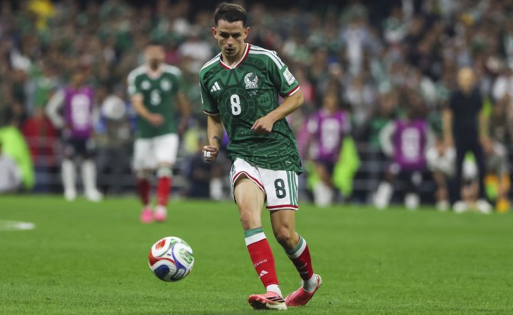 Fidalgo sigue sin jugar y su futuro se cuestiona Fidalgo sigue sin jugar y su futuro se cuestiona