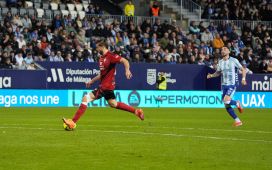 Marí se queda solo en la punta de ataque del Mirandés Marí se queda solo en la punta de ataque del Mirandés