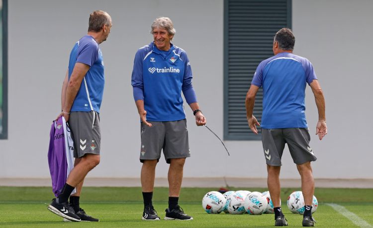 Pellegrini: “¿Abde? La política divide, el fútbol une” Pellegrini: “¿Abde? La política divide, el fútbol une”