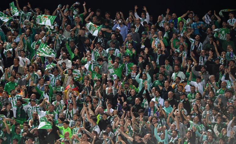 El Betis recurre el bloqueo de la UEFA a la próxima ‘Marcha Verde’ El Betis recurre el bloqueo de la UEFA a la próxima ‘Marcha Verde’