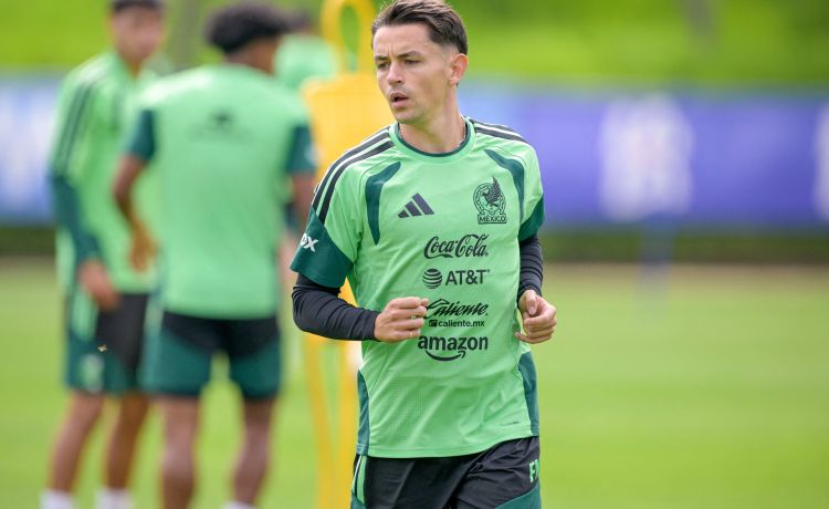Fidalgo se resigna: “Somos ocho jugadores para tres puestos” Fidalgo se resigna: “Somos ocho jugadores para tres puestos”