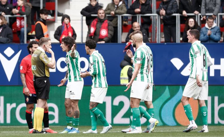 Osasuna busca cambiar el guion frente al Betis en Sevilla Osasuna busca cambiar el guion frente al Betis en Sevilla
