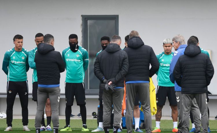 Un plan sin Bakambu (en Oviedo) Un plan sin Bakambu (en Oviedo)