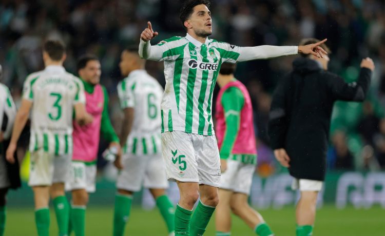 Bartra vuelve a casa con la renovación bajo el brazo Bartra vuelve a casa con la renovación bajo el brazo