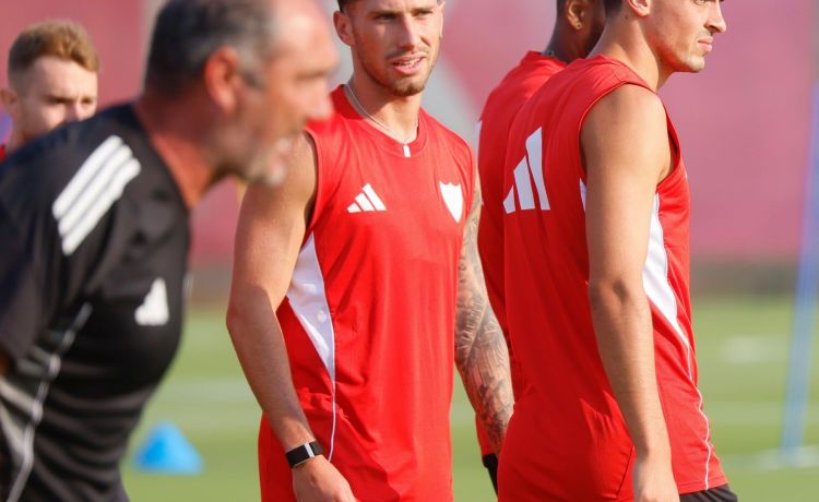 El derbi de los laterales improvisados El derbi de los laterales improvisados