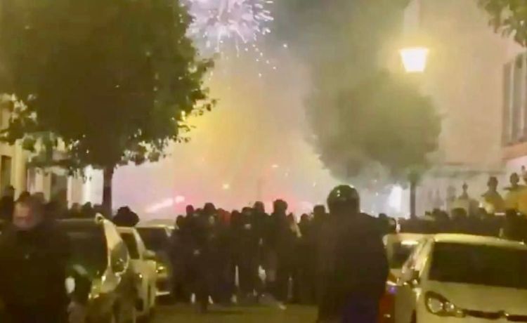 Otros catorce detenidos en la ‘operación Agila’ por peleas entre ultras de Betis y Sevilla Otros catorce detenidos en la ‘operación Agila’ por peleas entre ultras de Betis y Sevilla