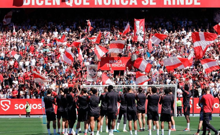 El Sevilla abrirá para su afición el entrenamiento pre-derbi El Sevilla abrirá para su afición el entrenamiento pre-derbi
