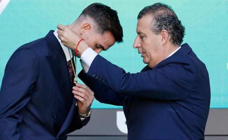 El Betis y Fabián se cruzan piropos El Betis y Fabián se cruzan piropos