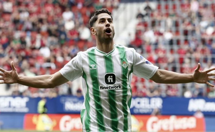 El Villarreal espera la respuesta definitiva de Ayoze El Villarreal espera la respuesta definitiva de Ayoze