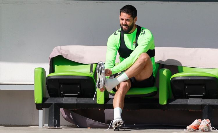 Pellegrini mima a Isco Pellegrini mima a Isco