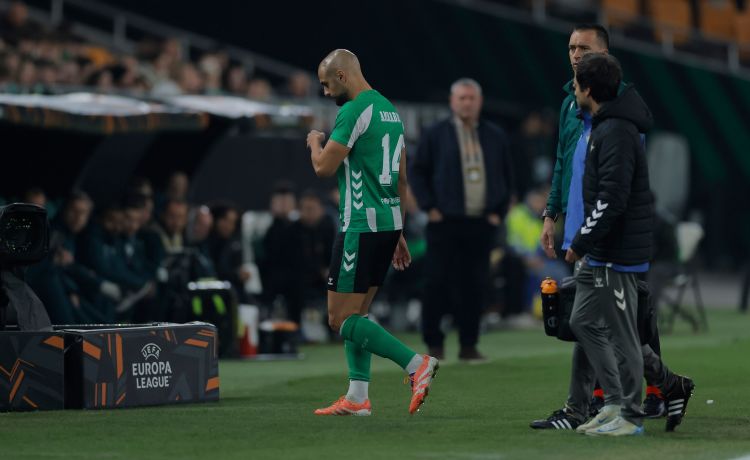 Amrabat no llega a tiempo al derbi Amrabat no llega a tiempo al derbi