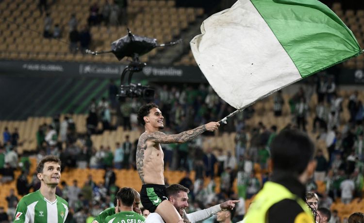 Real Betis 2-1 Elche: resumen, goles y resultado Real Betis 2-1 Elche: resumen, goles y resultado