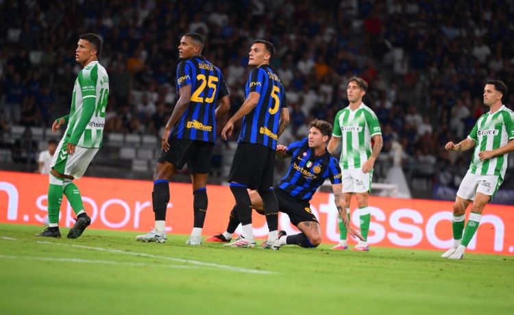 Stones rompe la resistencia del Betis Stones rompe la resistencia del Betis