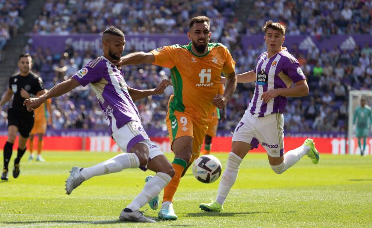 El Real Valladolid solo le ganó dos veces al Betis en Zorrilla en el siglo XXI El Real Valladolid solo le ganó dos veces al Betis en Zorrilla en el siglo XXI
