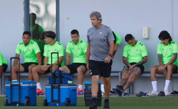 Pellegrini, entre las rotaciones y el once de carrerilla Pellegrini, entre las rotaciones y el once de carrerilla