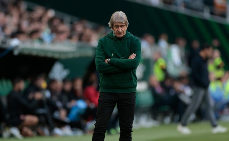 Pellegrini: “Antony está tocado por el derbi” Pellegrini: “Antony está tocado por el derbi”