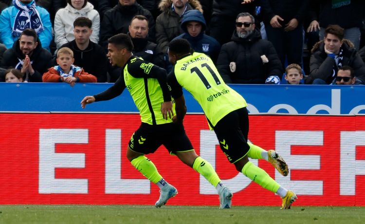 Cucho-Bakambu: ¿Quién es el nueve? Cucho-Bakambu: ¿Quién es el nueve?