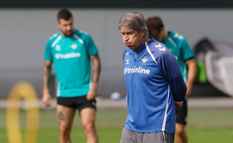 Un pulso entre el Betis y Pellegrini Un pulso entre el Betis y Pellegrini