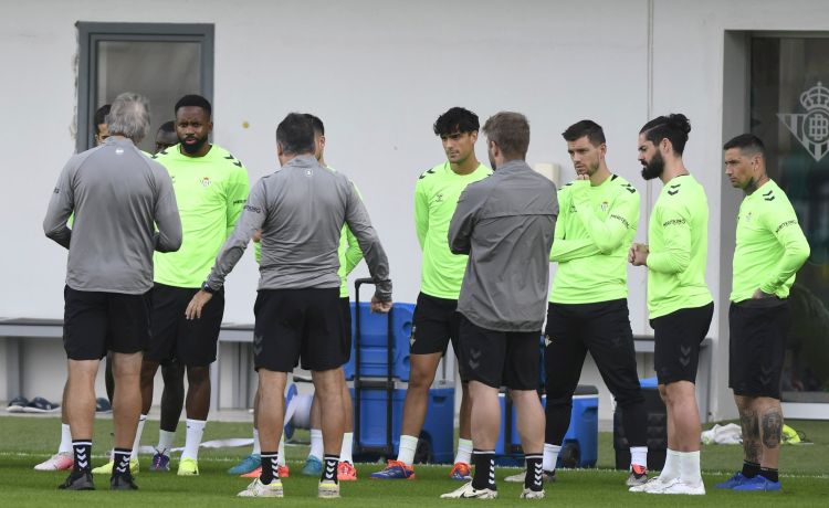 El Betis de las tres necesidades El Betis de las tres necesidades