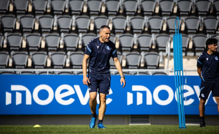 Sergio Francisco: “A Sadiq le he visto su mejor semana desde que soy entrenador de la Real” Sergio Francisco: “A Sadiq le he visto su mejor semana desde que soy entrenador de la Real”