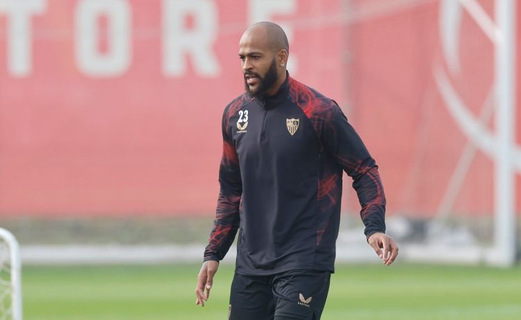 La mujer de Marcao denuncia por redes a una seguidora que pidió al jugador que agrediese a Isco La mujer de Marcao denuncia por redes a una seguidora que pidió al jugador que agrediese a Isco