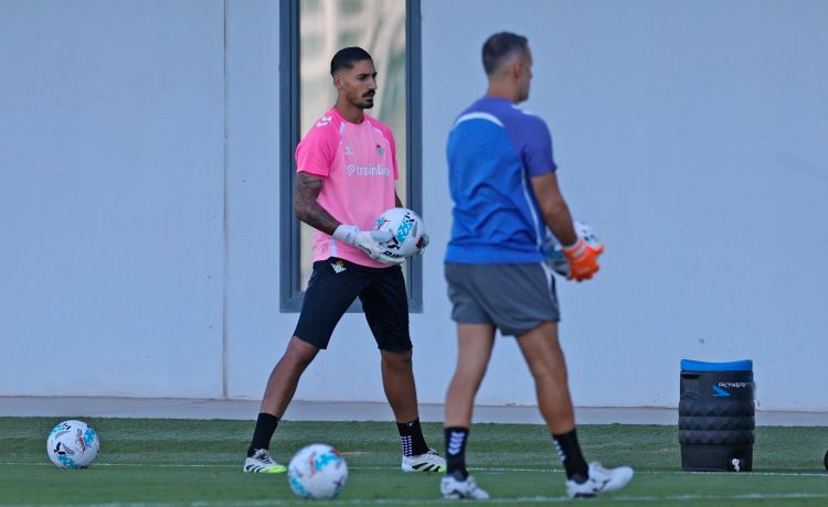 Seis partidos para establecer la rotación de la portería Seis partidos para establecer la rotación de la portería