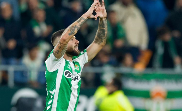 Aitor Ruibal también le come la tostada a Roro Riquelme Aitor Ruibal también le come la tostada a Roro Riquelme