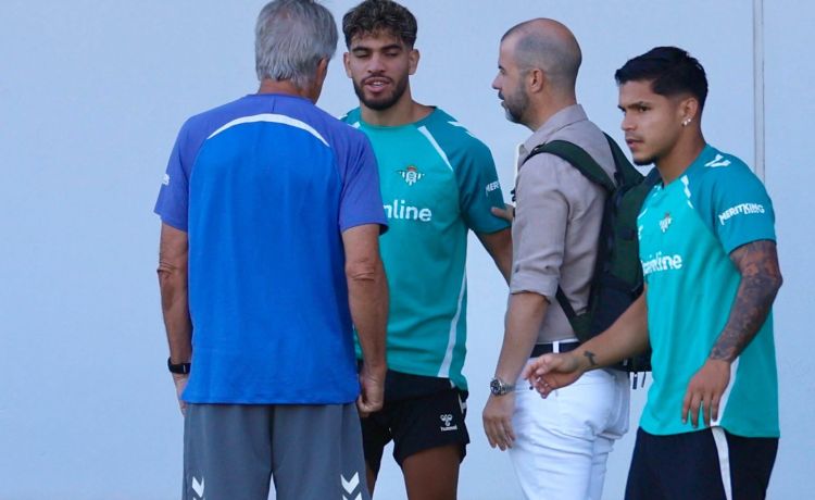 Abde sigue con el escaparate cerrado Abde sigue con el escaparate cerrado