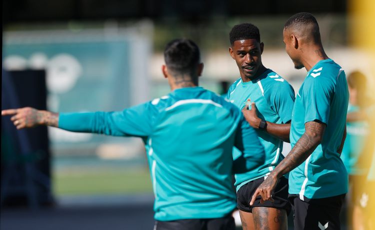 Junior Firpo: Operación ‘reseteo’ Junior Firpo: Operación ‘reseteo’