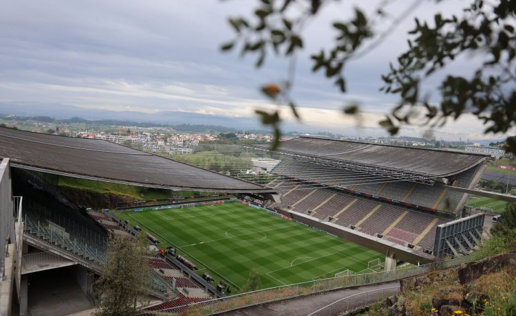 El Betis protesta a la UEFA por el trato a su afición en Braga El Betis protesta a la UEFA por el trato a su afición en Braga