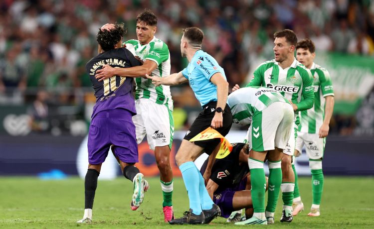 Cuatro partidos a Bernal; el Betis irá a Apelación Cuatro partidos a Bernal; el Betis irá a Apelación