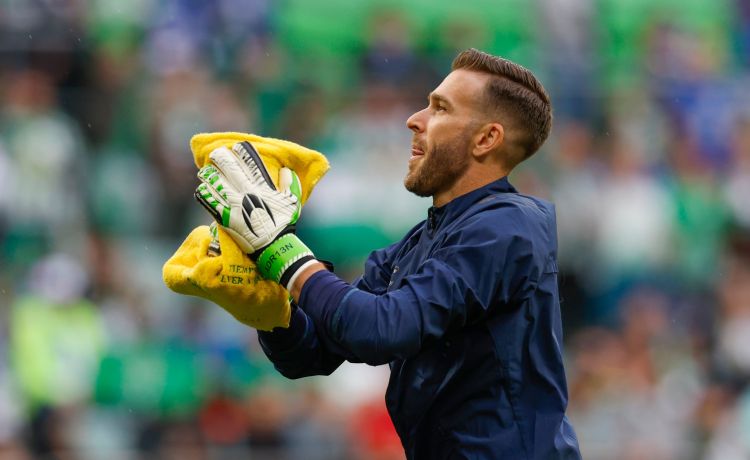 Oficial: Adrián anuncia su retirada Oficial: Adrián anuncia su retirada