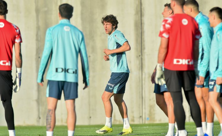 Unai Gómez y Rego, novedades ante el Betis Unai Gómez y Rego, novedades ante el Betis