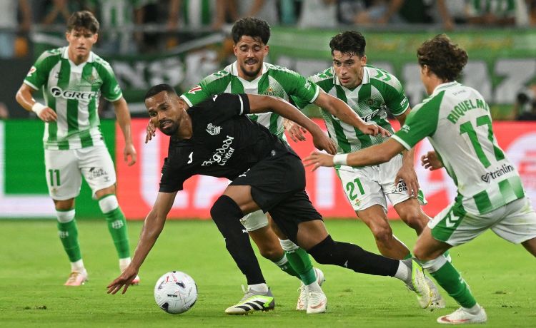 Herrera: “No es momento de hablar de fichajes” Herrera: “No es momento de hablar de fichajes”
