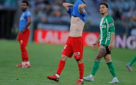 Aprobados y suspensos del Elche: otra derrota fuera con polémica Aprobados y suspensos del Elche: otra derrota fuera con polémica