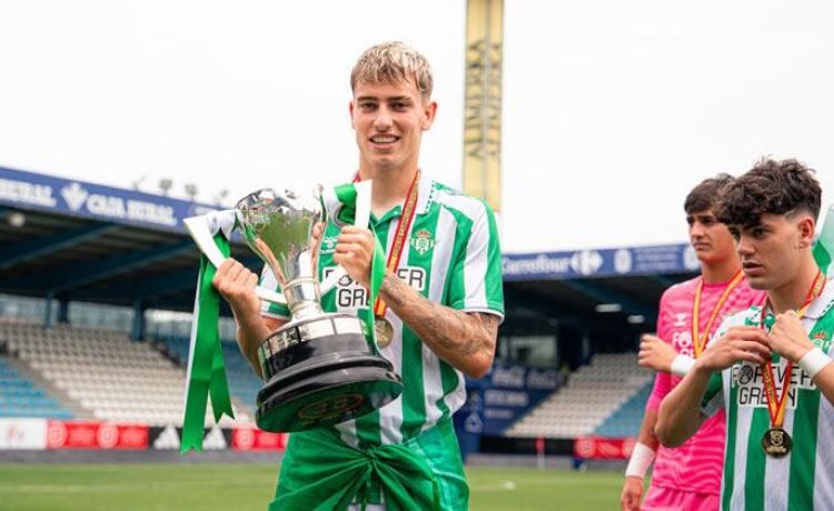 De Roa, un campeón juvenil como novedad del Betis para Zagreb De Roa, un campeón juvenil como novedad del Betis para Zagreb