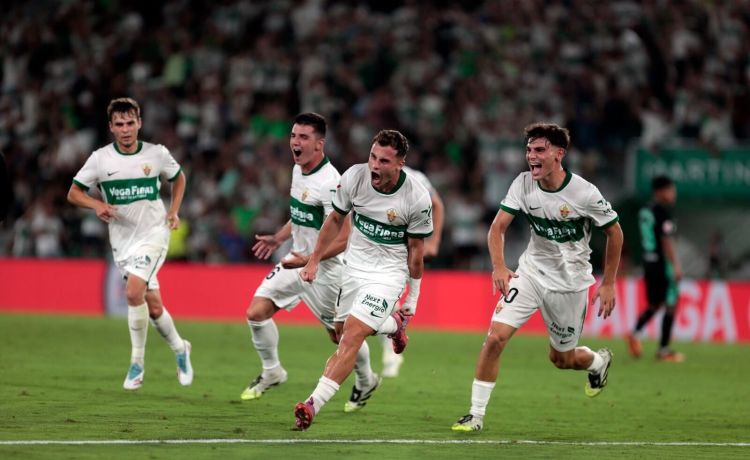 Aprobados y suspensos del Elche: Valera es de Primera Aprobados y suspensos del Elche: Valera es de Primera