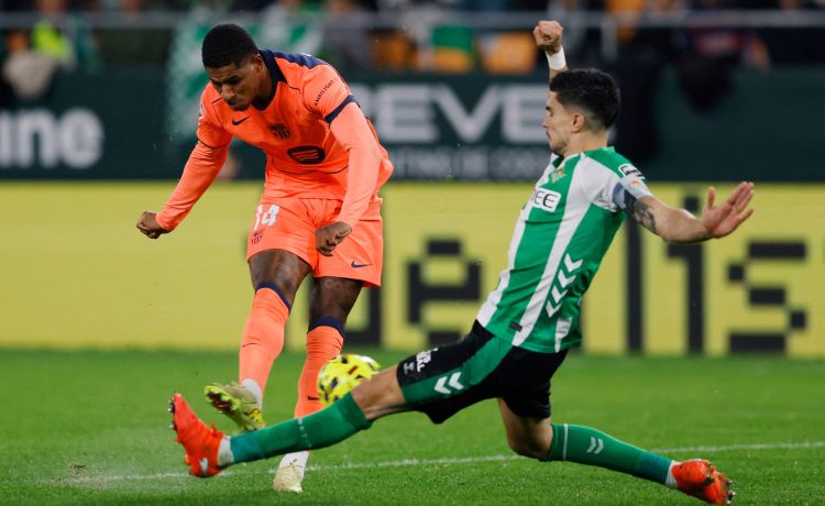 El CTA respalda que fuera penalti la mano de Bartra El CTA respalda que fuera penalti la mano de Bartra