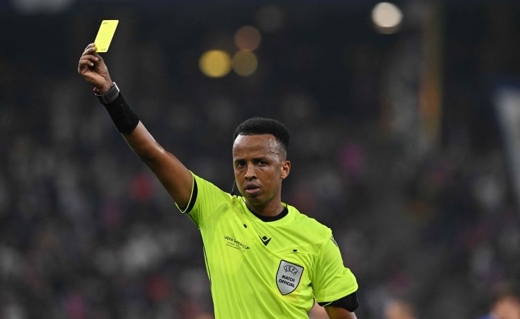 Adiós a las tres amarillas para la suspensión en Champions: el cambio de la UEFA en los ciclos de tarjetas Adiós a las tres amarillas para la suspensión en Champions: el cambio de la UEFA en los ciclos de tarjetas