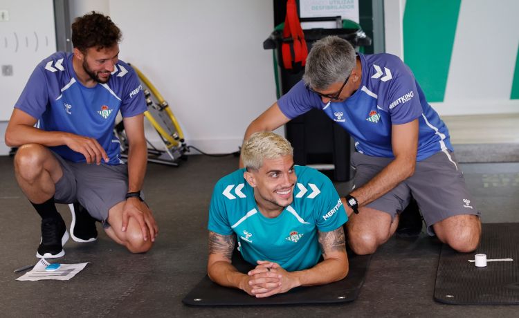 Bartra sigue entrenándose en el gimnasio Bartra sigue entrenándose en el gimnasio