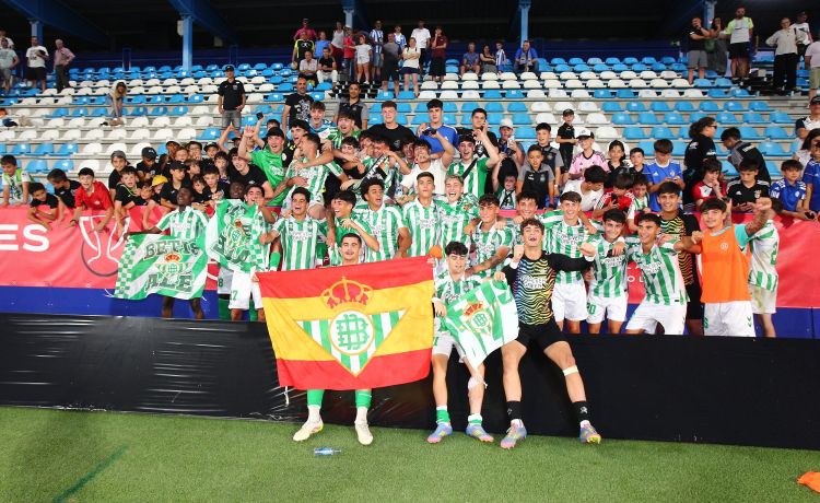 El Betis juvenil ilusiona El Betis juvenil ilusiona
