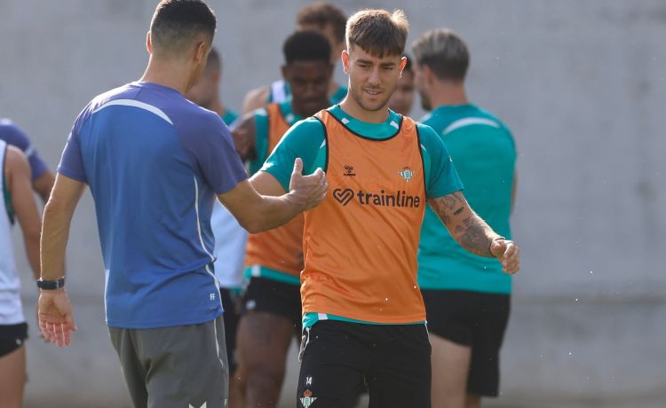 Iker Losada, novedad del Betis en la lista para la Copa Iker Losada, novedad del Betis en la lista para la Copa